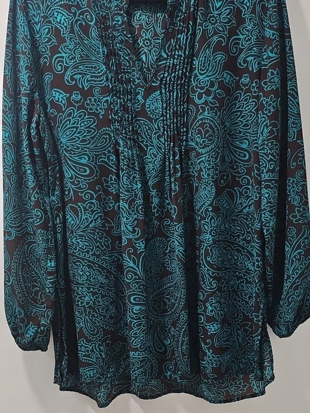Susan Graver Paisley Pin Tuck Tunic Blouse Sz Medium Brown Teal Boho V-Neck